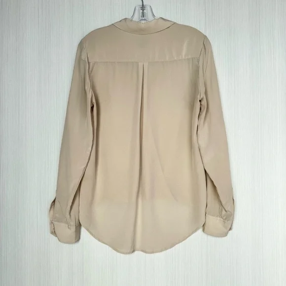 WHBM Silk Utility Blouse Size 4 Tan Long Sleeve Surplice V Neck High Low Casual - Picture 2 of 14